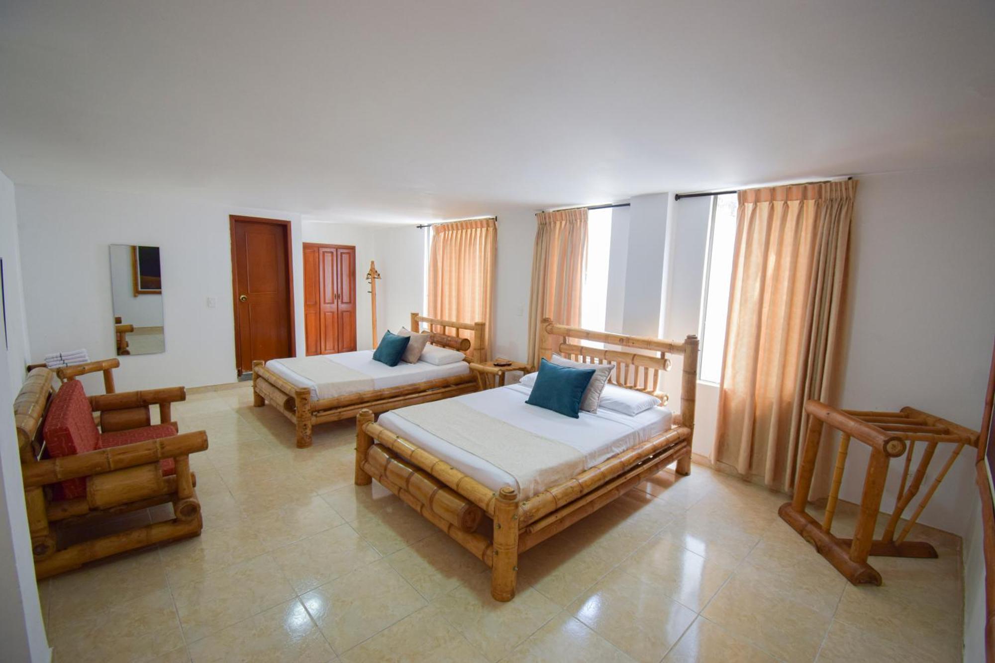 Hotel Toledo Plaza Armenia  Extérieur photo