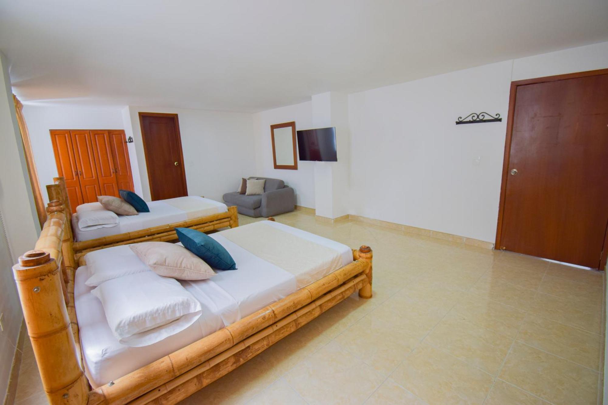 Hotel Toledo Plaza Armenia  Extérieur photo