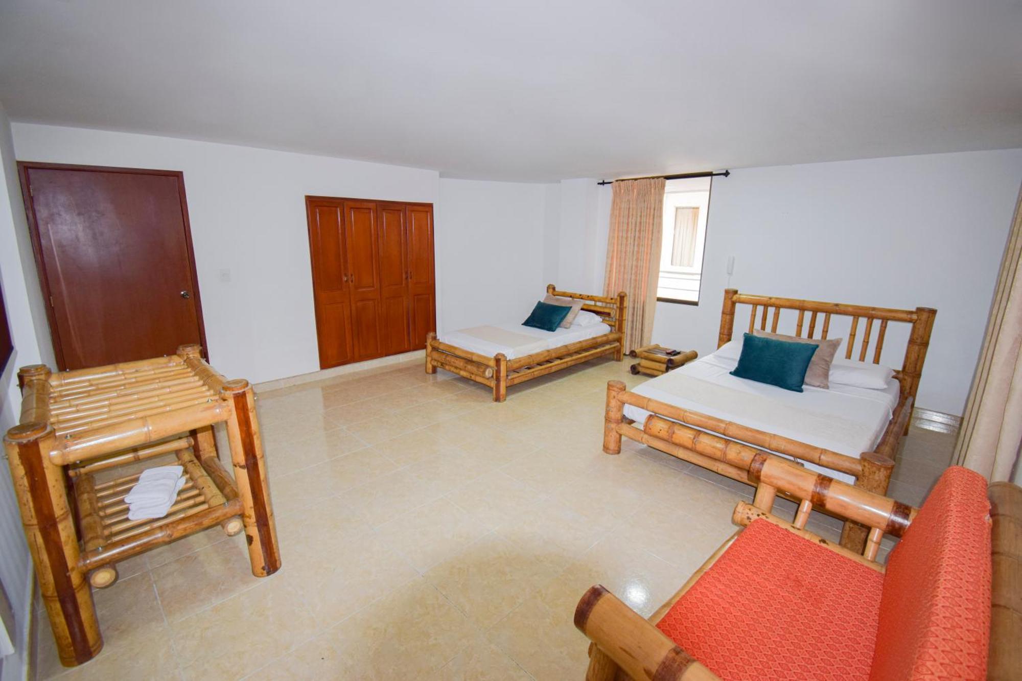 Hotel Toledo Plaza Armenia  Extérieur photo