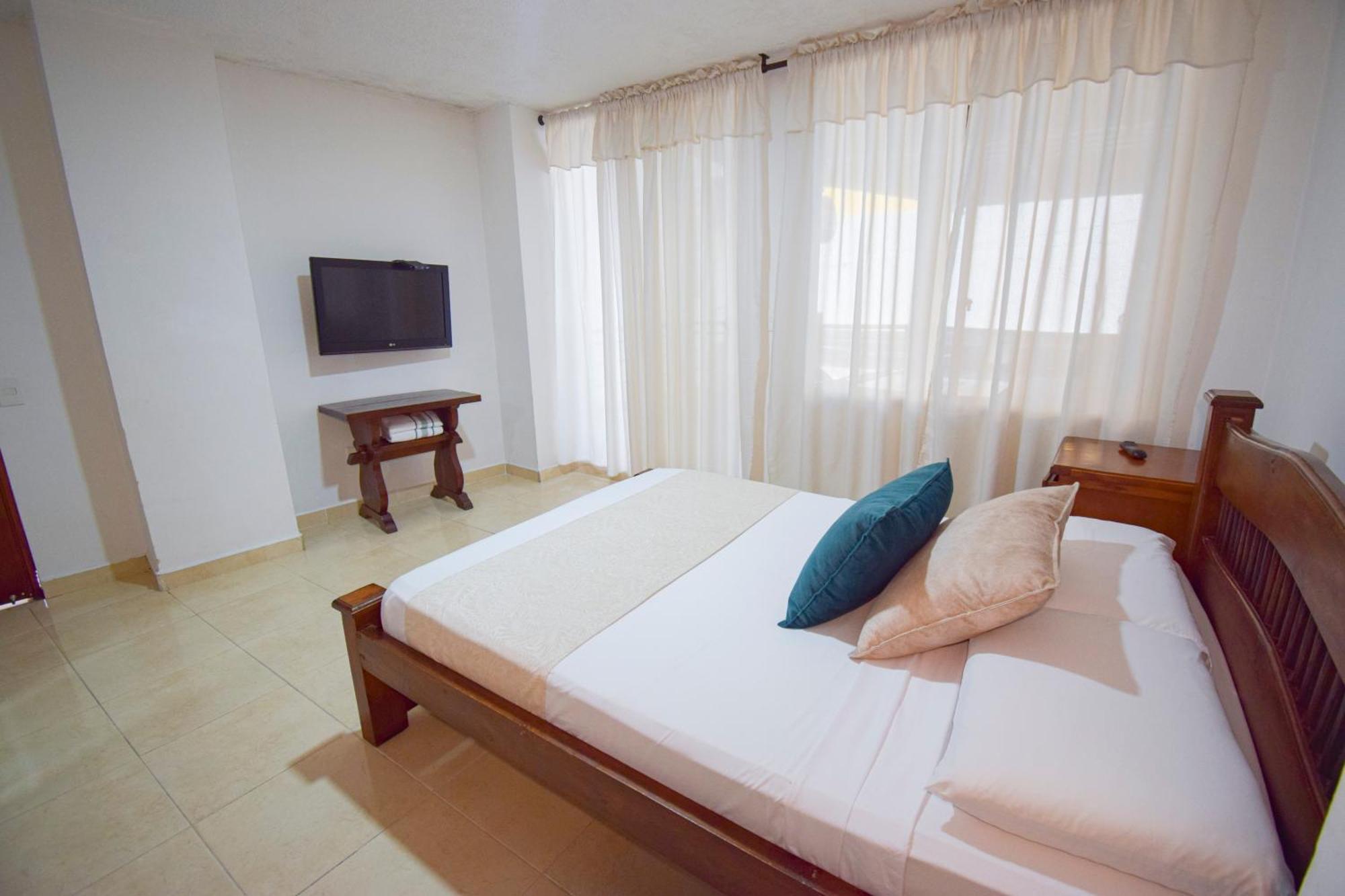 Hotel Toledo Plaza Armenia  Extérieur photo